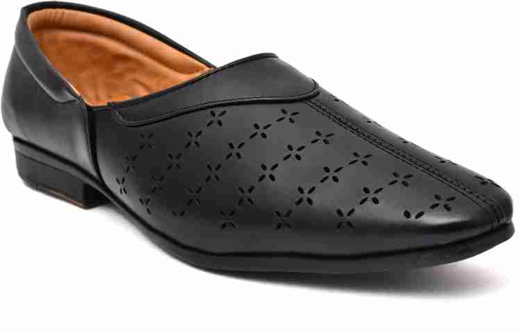 Loafers on kurta pajama hot sale