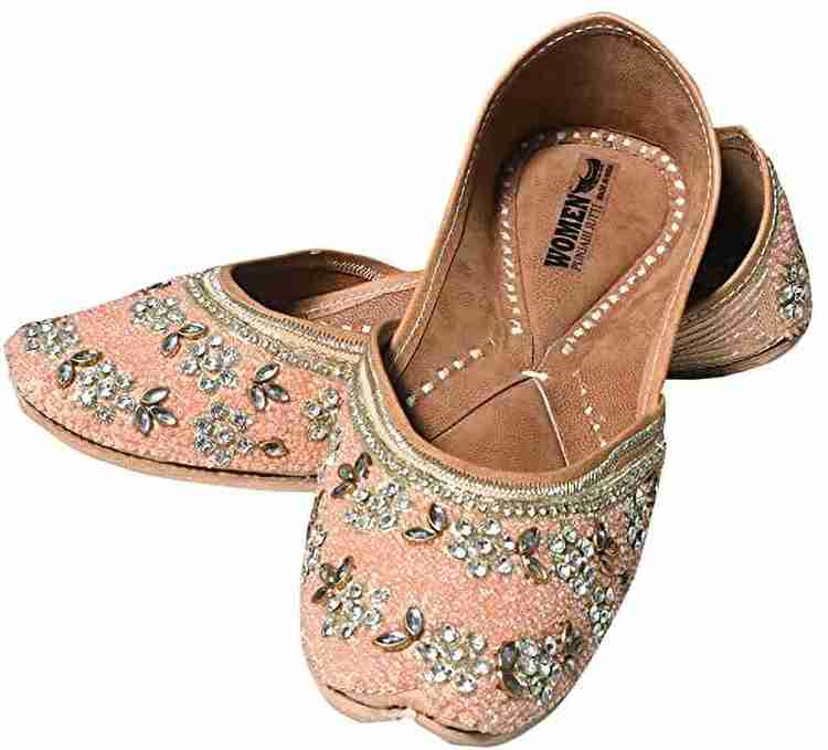 Ladies hotsell jutti fancy