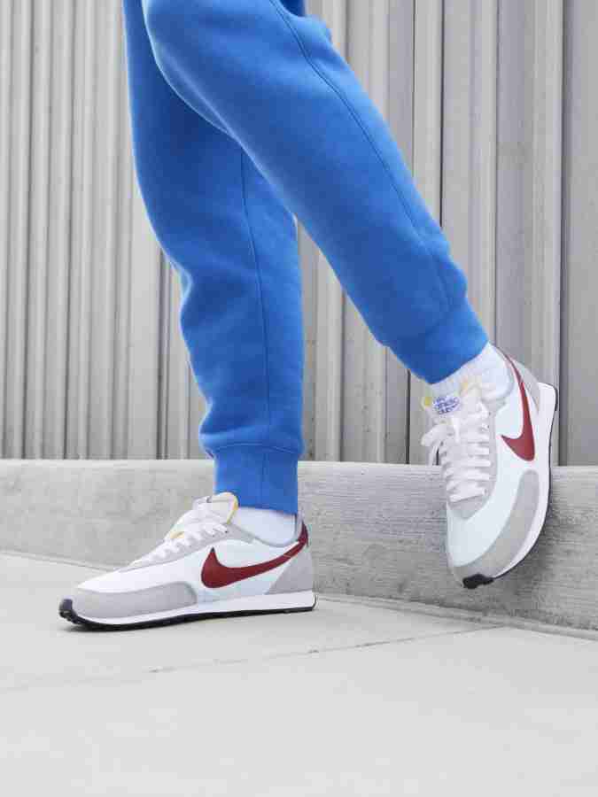 Nike waffle hot sale trainer red