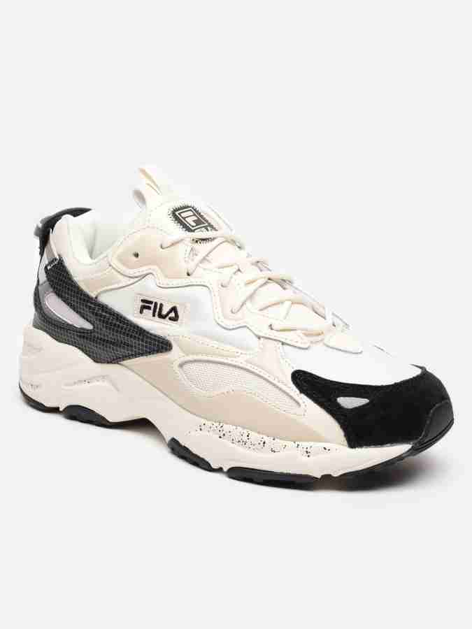 FILA FILA Men RAY TRACER APEX Grey Sneakers Sneakers For Men Buy