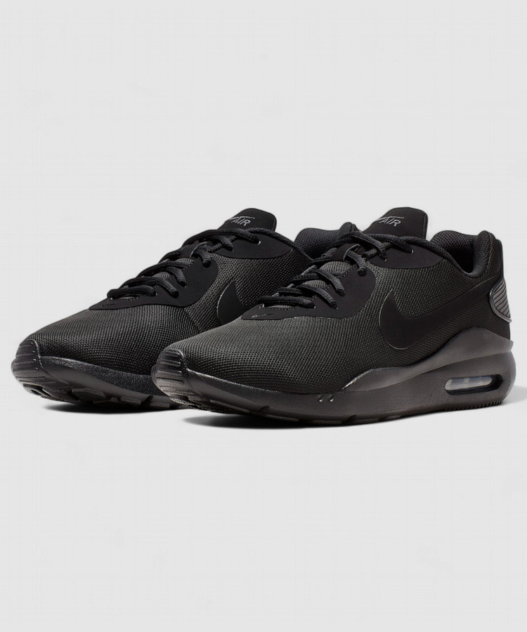 nike air max oketo triple black