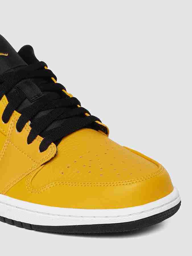 Air jordan 1 low black yellow on sale