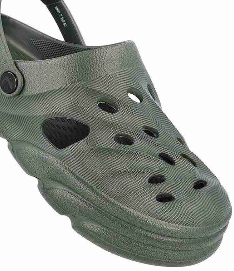 Walkaroo clogs top