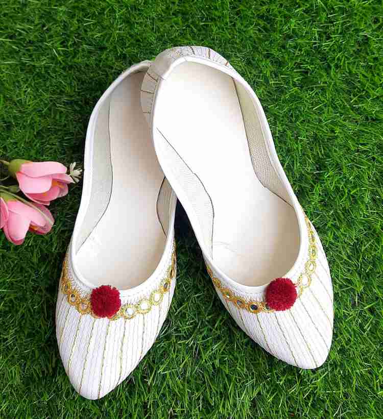 Ladies mojari online shopping clearance