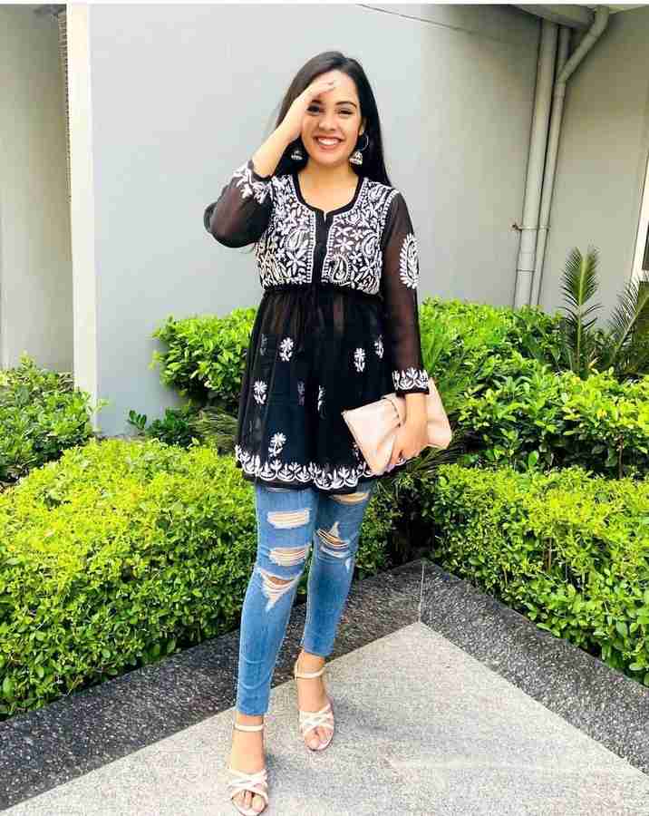 Daeneyrys Casual Embroidered Women Black Top