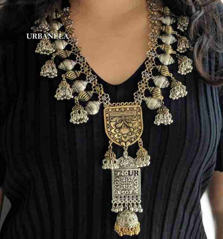 Urbanela necklace top