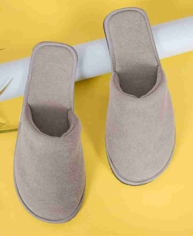 Mens slippers online indoor