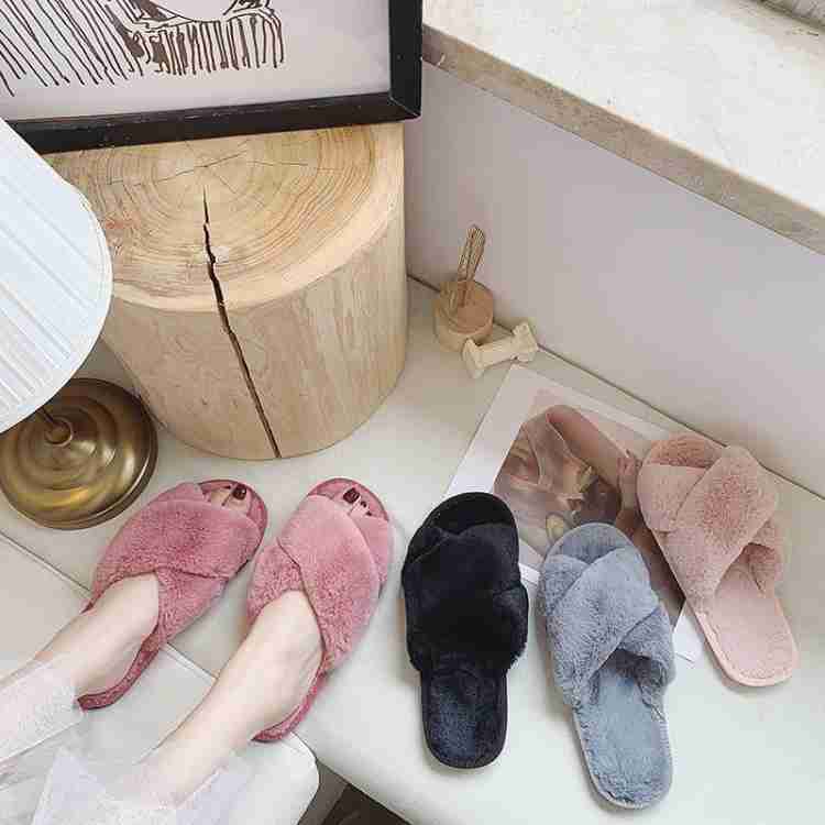 Womens slippers best sale faux fur