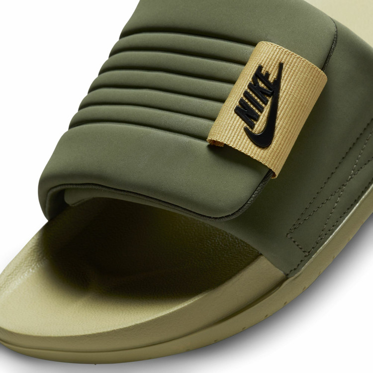 olive green nike flip flops