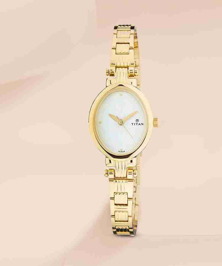 Ladies watch titan best sale flipkart