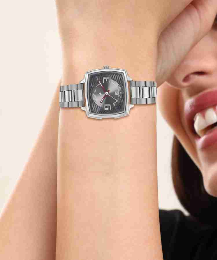 Fastrack Loopholes Analog Watch For Women Buy Fastrack