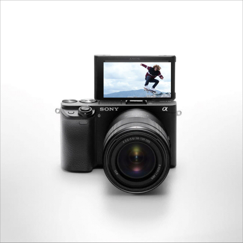 SONY Alpha ILCE-6400M/B IN5 Mirrorless Camera with 18-135 mm Zoom Lens Featuring Eye AF and 4K movie recording Black