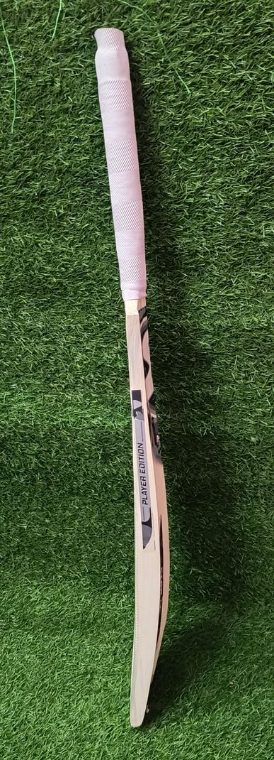 Poonam Enterprises Popular Willow Cricket Bat for 15+ Yrs (0.950 kg) - Image 4