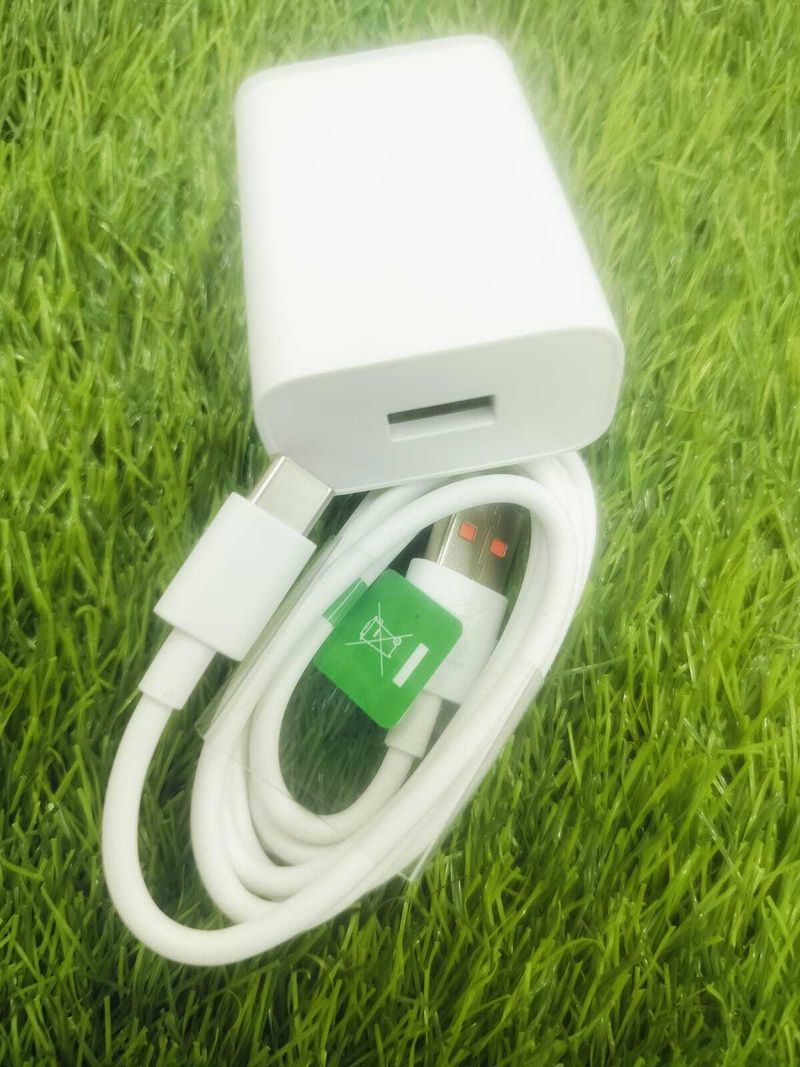 Infinix 18W 2.4A Wall Charger with Detachable Cable - Image 3