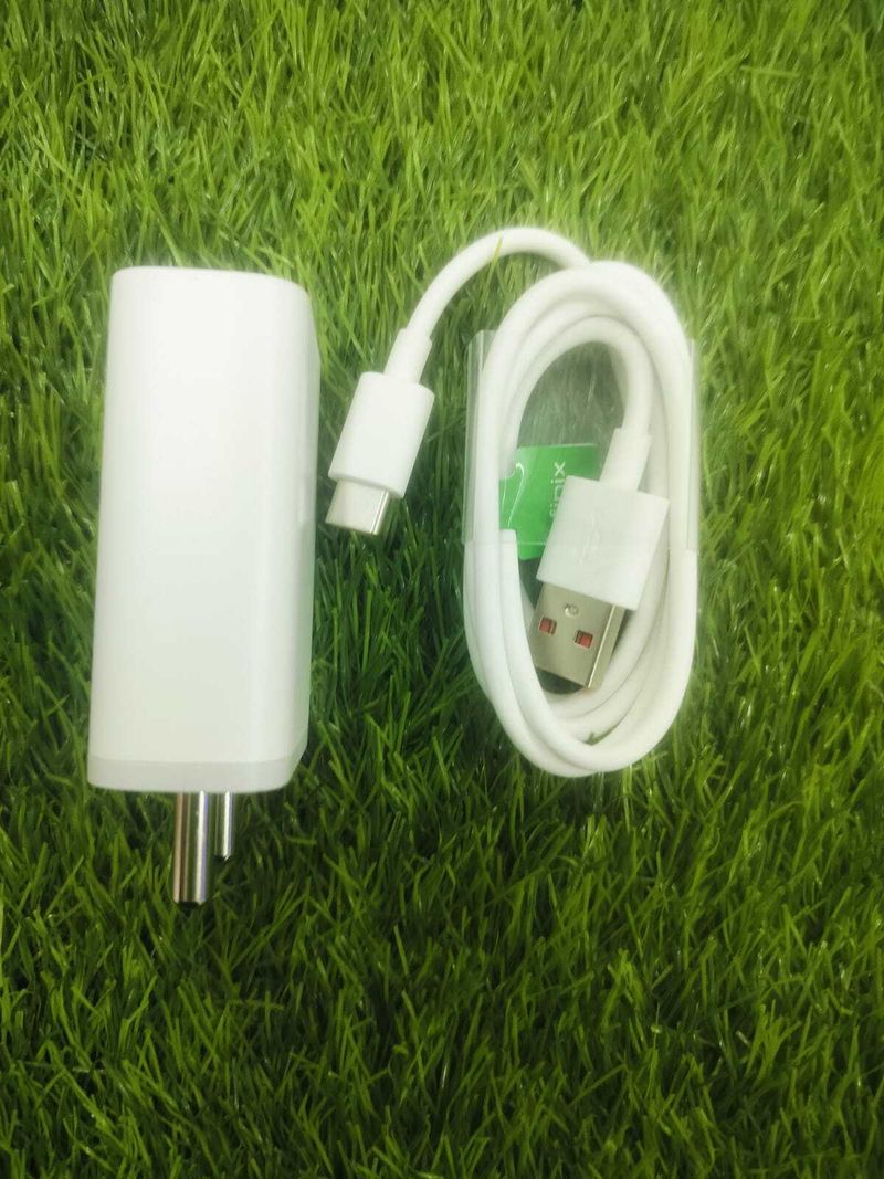 Infinix 18W 2.4A Wall Charger with Detachable Cable - Image 4