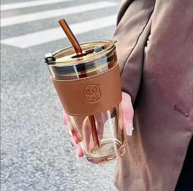 HR OUTFIT 600 ml Glass Sipper (Pack of 1, Brown) deal from flipkart