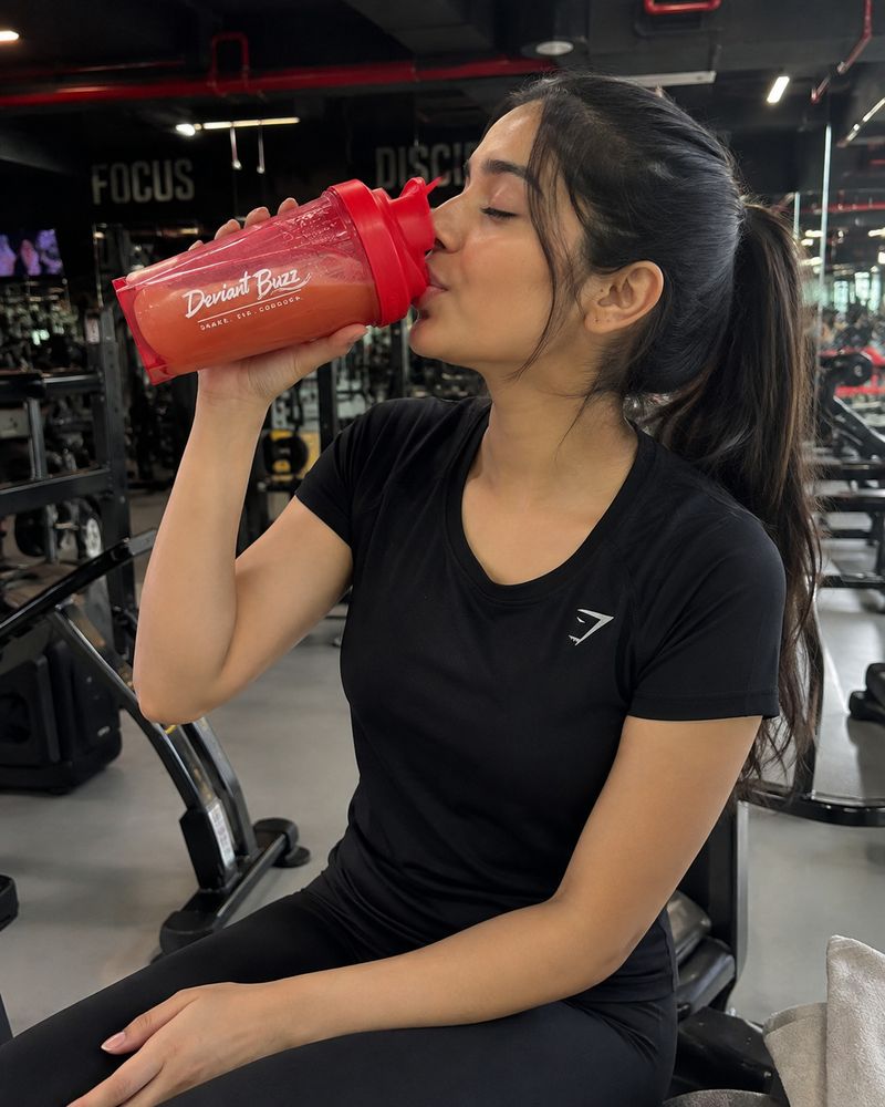 Deviant Buzz Premium Shaker Bottle 700ml - Image 6