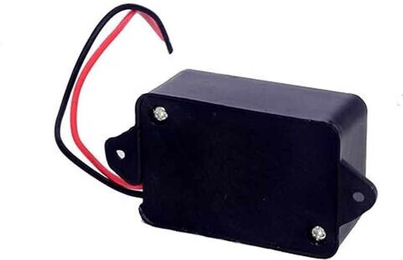 EASTRA 12v/24v 3 USB Port Mobile Charger - Image 4