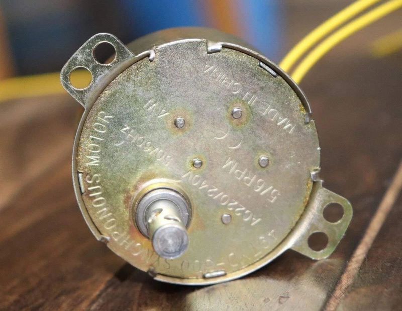 ESP Auto Swing Motor 4W 220V-240V - Image 4