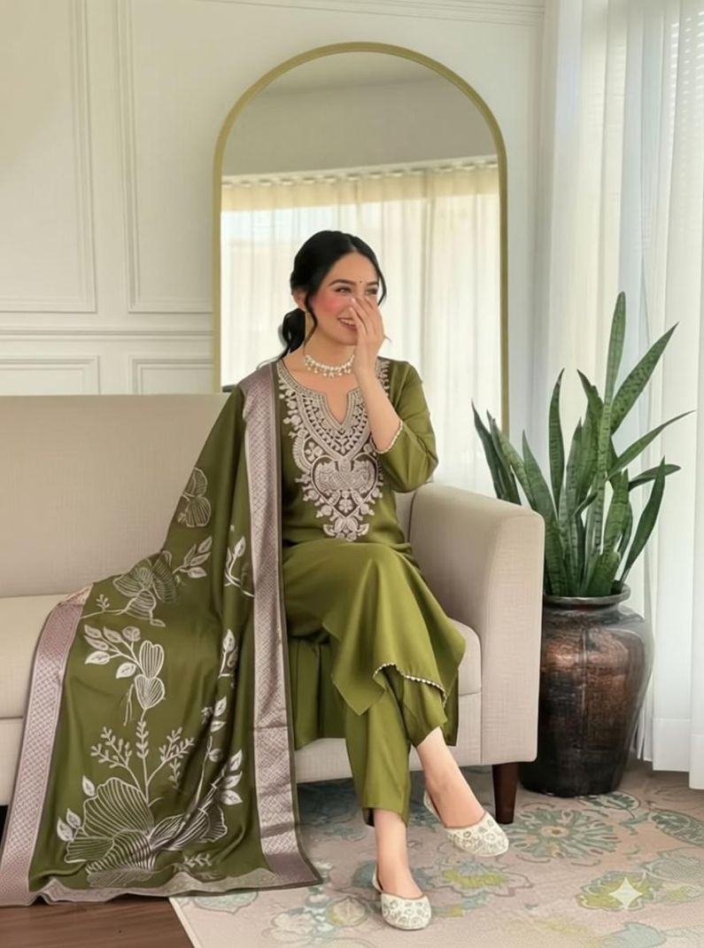 hanumant Women Cotton Rayon Kurta Pant Attached Dupatta Set - Image 2