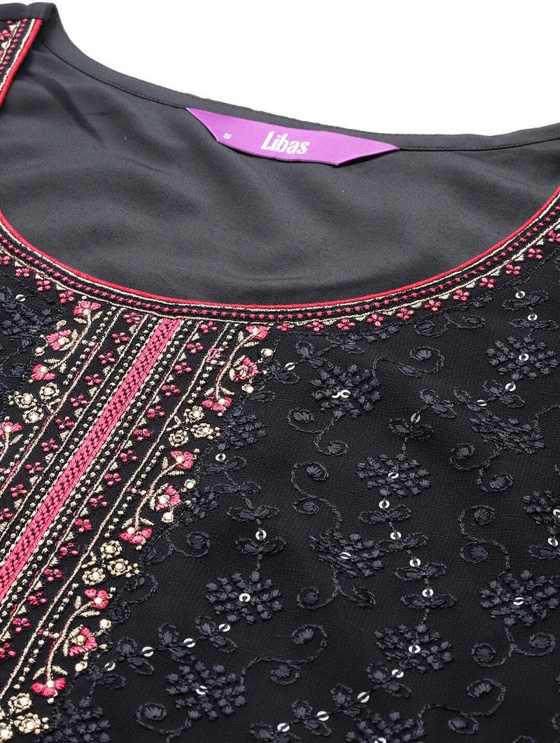 Women Pure Silk Kurta Pant Dupatta Set - Image 5