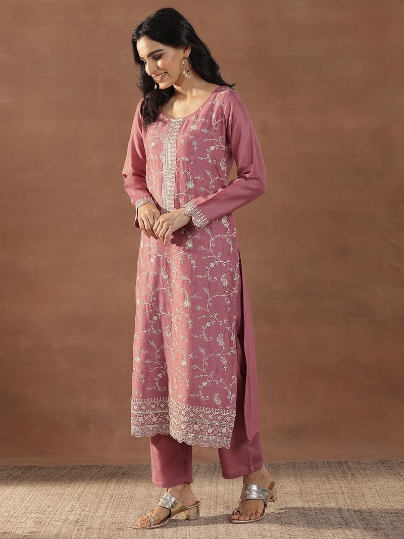 LIBAS Women Silk Blend Kurta Pant Dupatta Set - Image 4