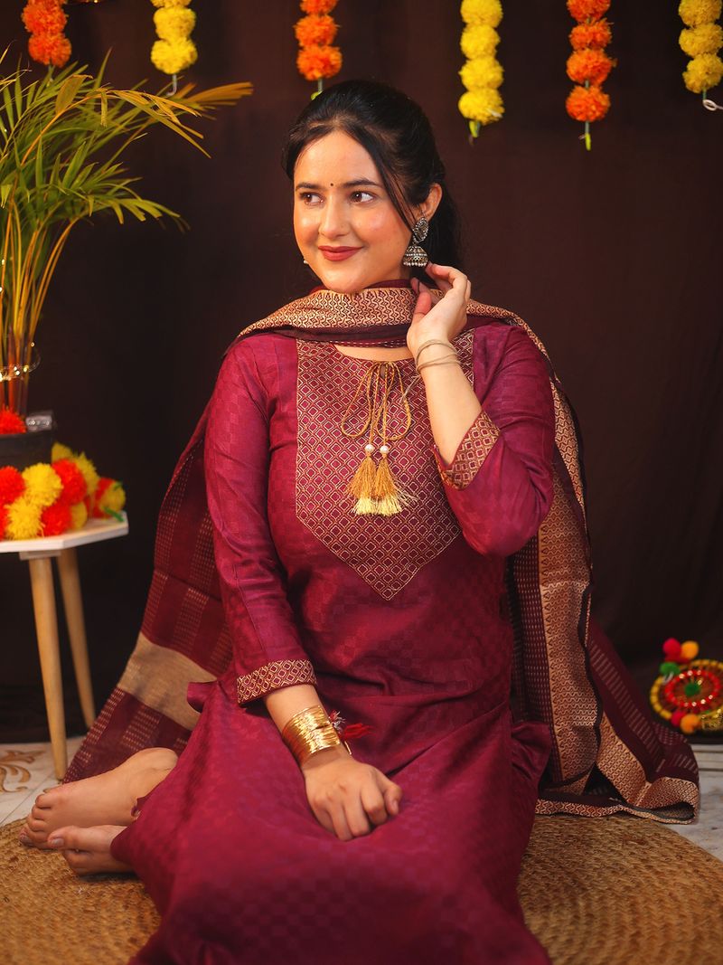 Tibra Attire Women Cotton Blend Kurta Pant Dupatta Set - Image 4