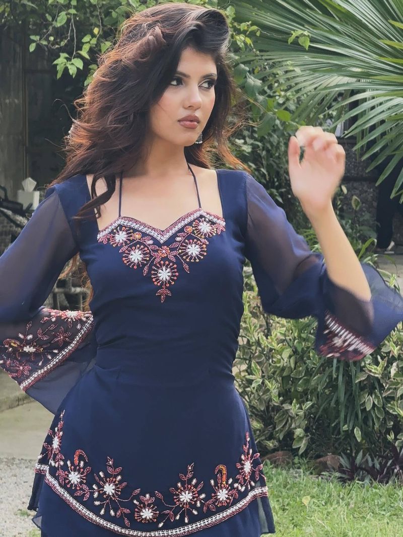 Creeper Women Georgette Kurti Pant Set - Image 5