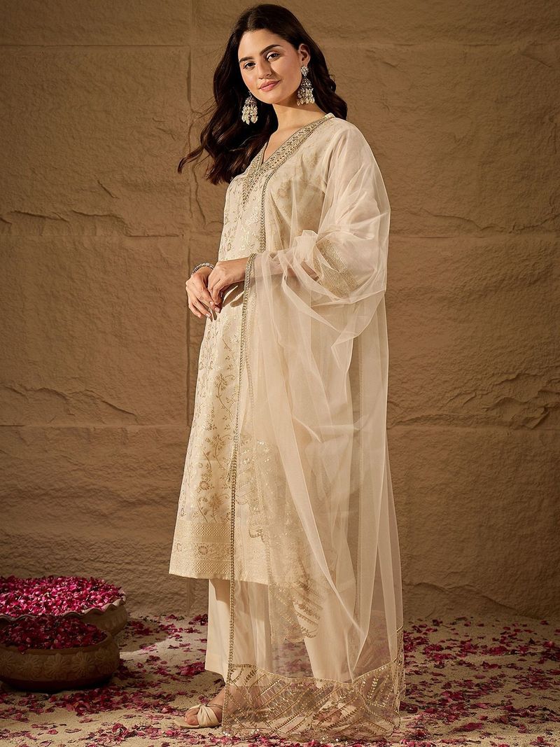 Sanila Embroidered Kurta Set - Image 4
