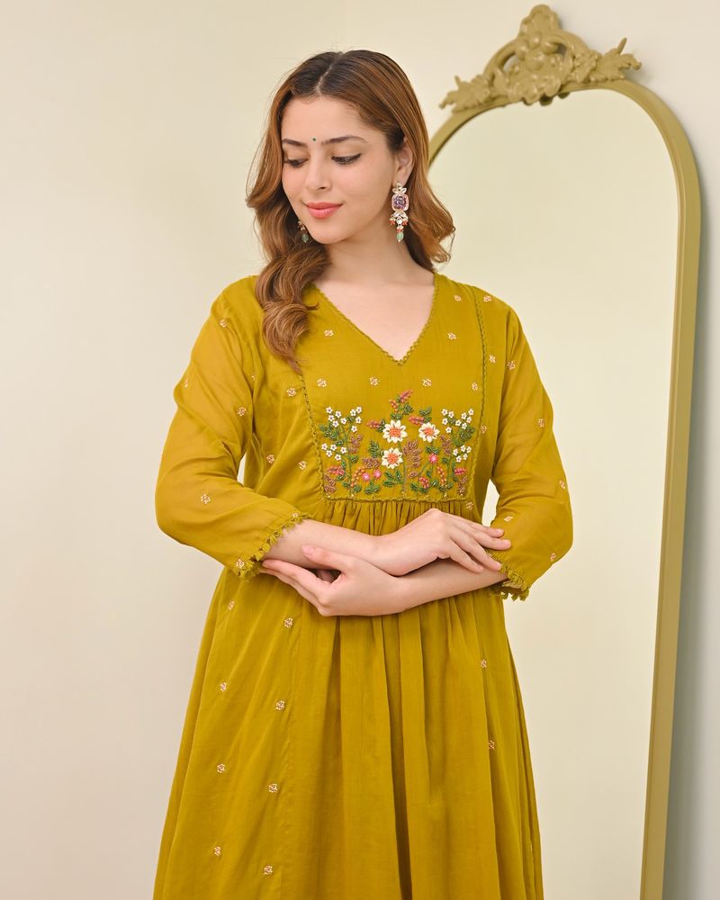THE52 Women Chanderi Kurta Pant Dupatta Set - Image 6