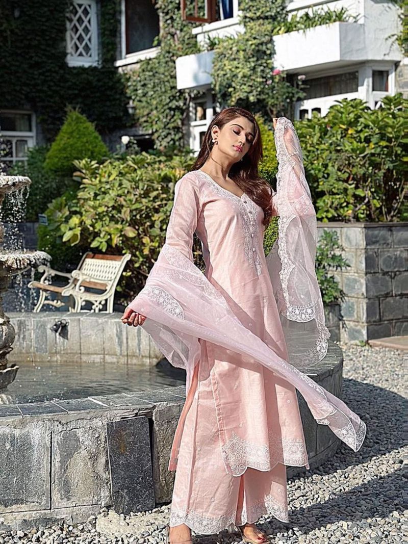 Royal Export Silk Blend Kurta Pant Dupatta Set - Image 5