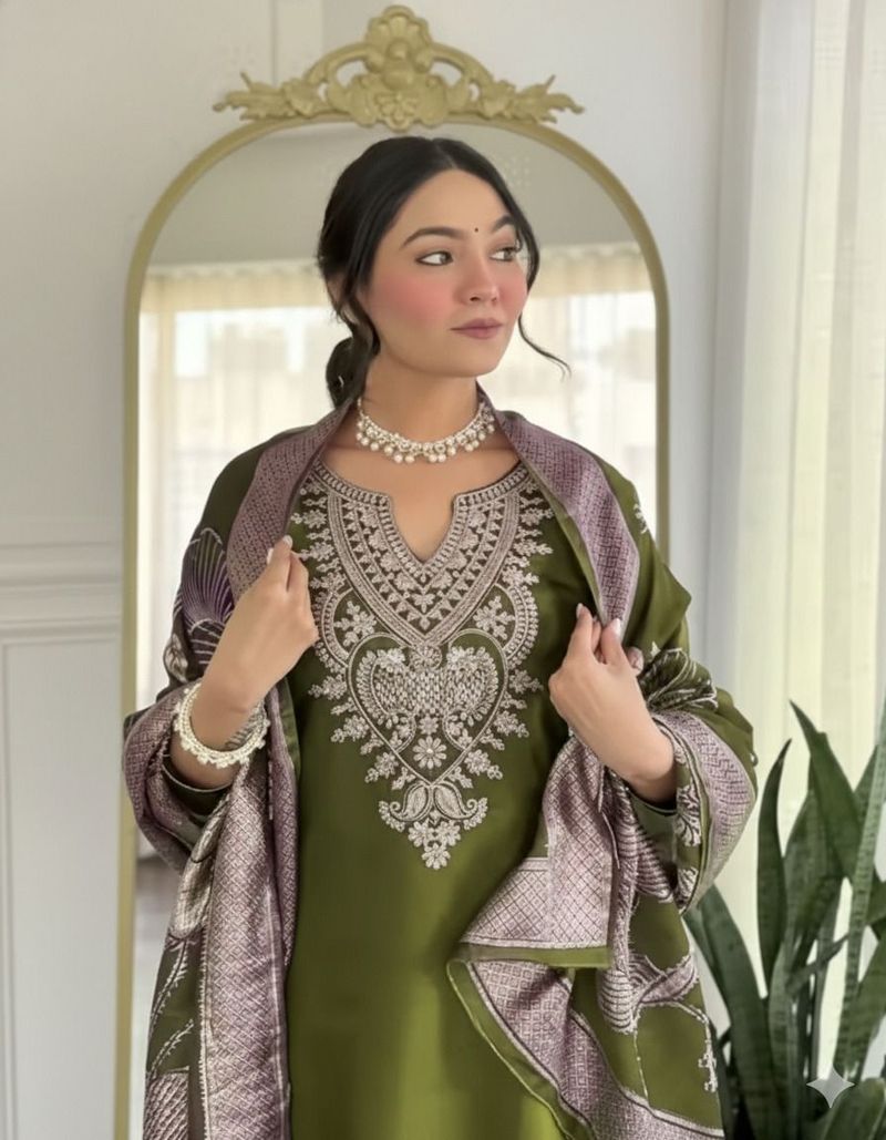 hanumant Women Cotton Rayon Kurta Pant Attached Dupatta Set - Image 4