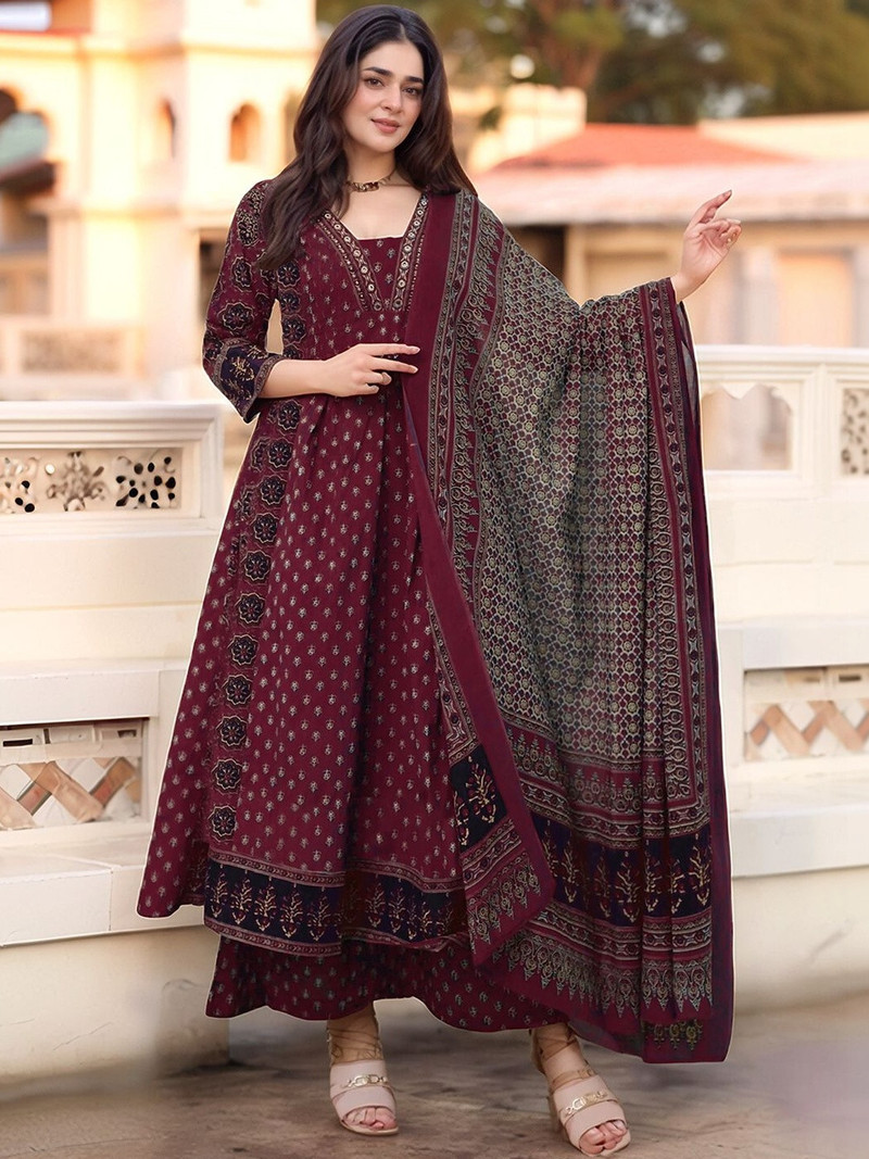Divastri Women Viscose Rayon Kurta Pant Dupatta Set