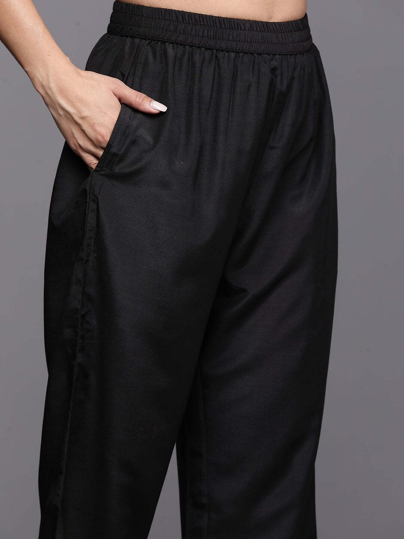 Women Pure Silk Kurta Pant Dupatta Set - Image 6