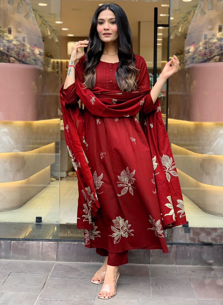 Divastri Women Viscose Rayon Kurta Pant Dupatta Set - Image 6