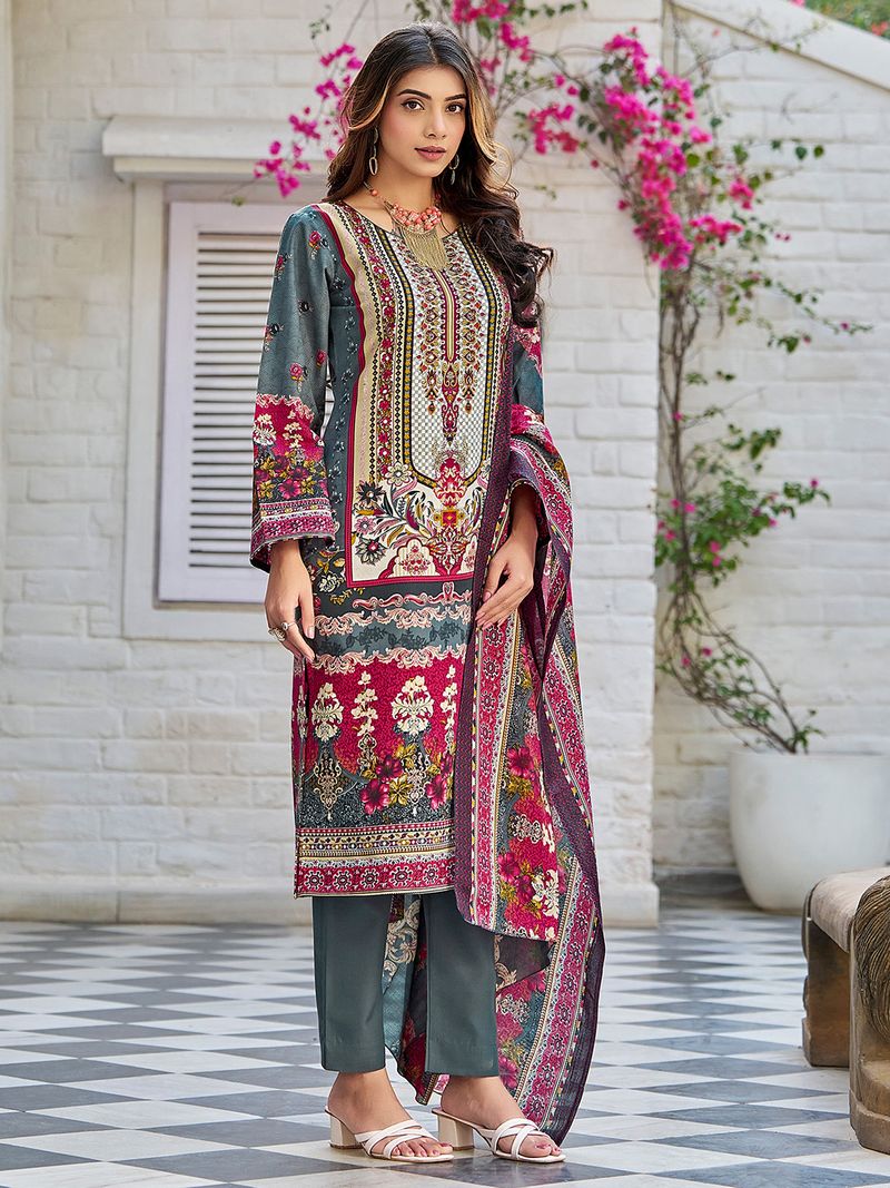 Varanga Women Cotton Blend Kurta Pant Dupatta Set - Image 6