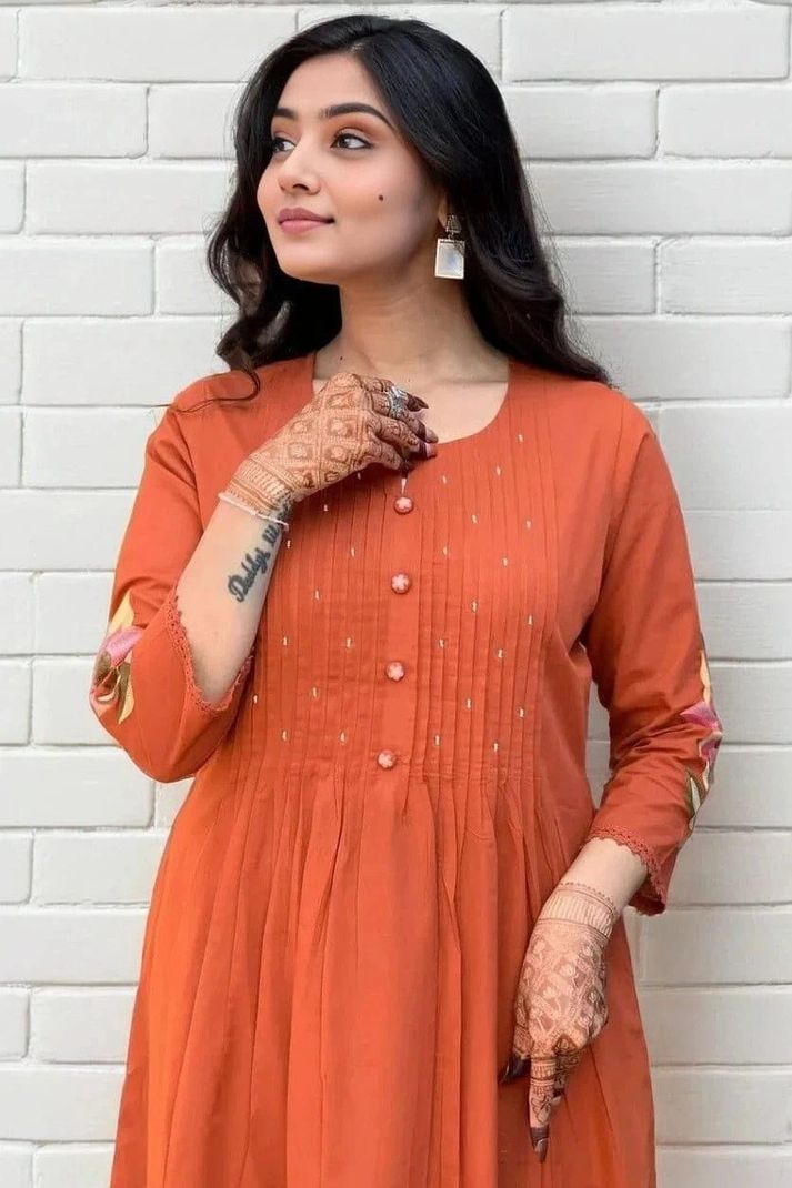 KALYAN ENTERPRISES Printed Anarkali Kurta Set - Image 3