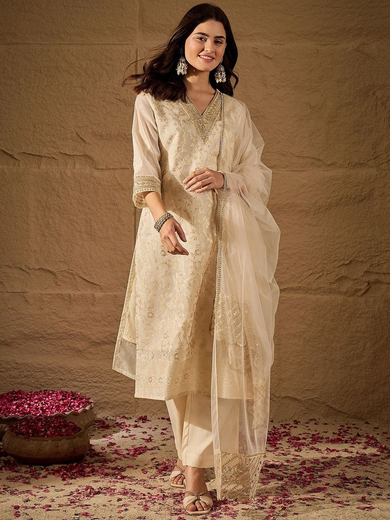 Sanila Embroidered Kurta Set - Image 2