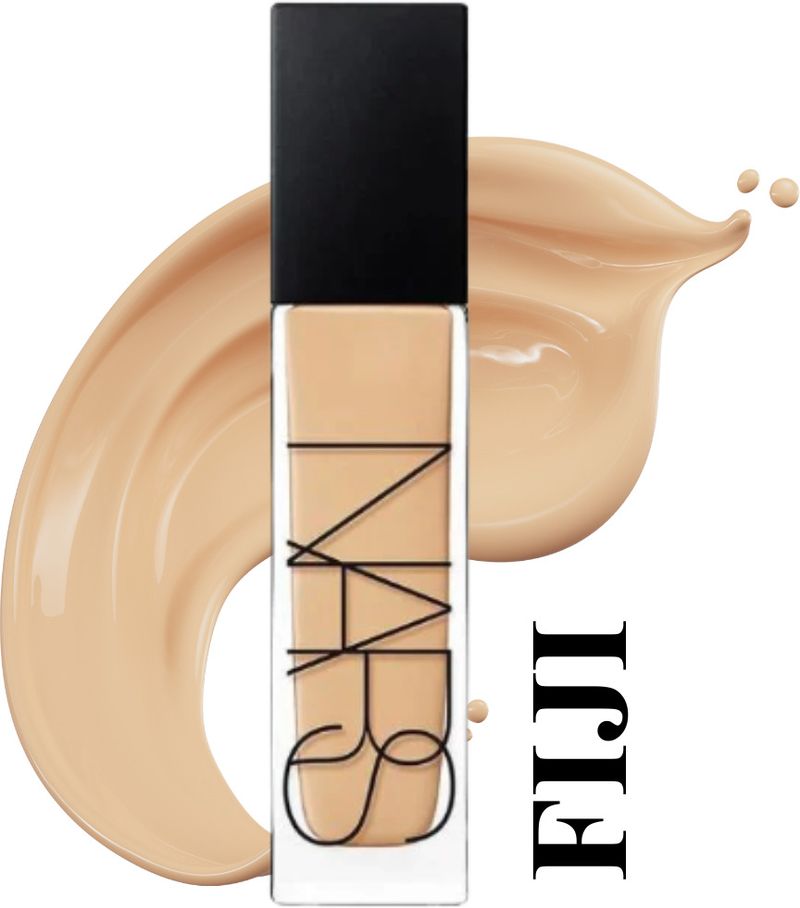 Natural Radiant Longwear Foundation 30ml - Image 2