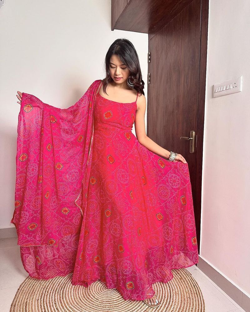 KLOTHEEART Pink Georgette Anarkali Gown - Image 2