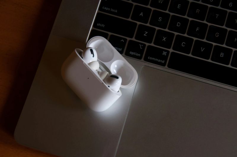 KLOKOL Wireless TWS White Earbuds - Image 5