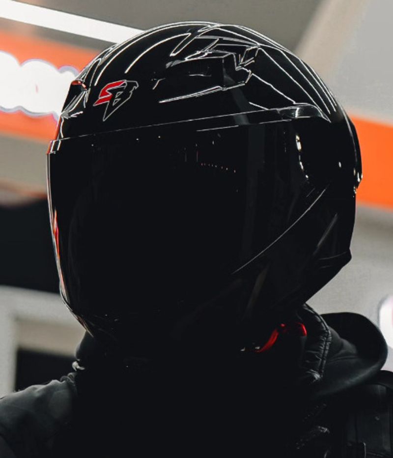 Steelbird Air SBA-11 ISS LT Glossy Black Helmet - Image 3