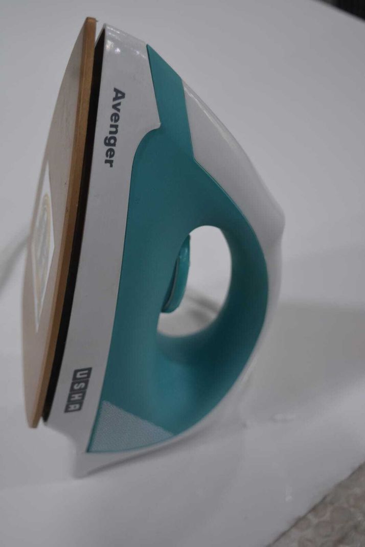 Bajaj Avenger 1100W Dry Iron (Light Green) - Image 3