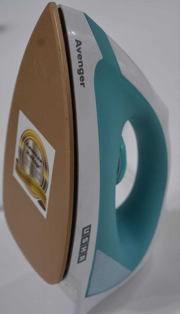 Bajaj Avenger 1100W Dry Iron (Light Green) - Image 4