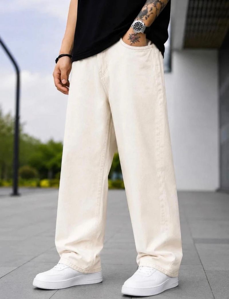 UrbanUptrend Men Loose Fit Mid Rise Beige Jeans - Image 4