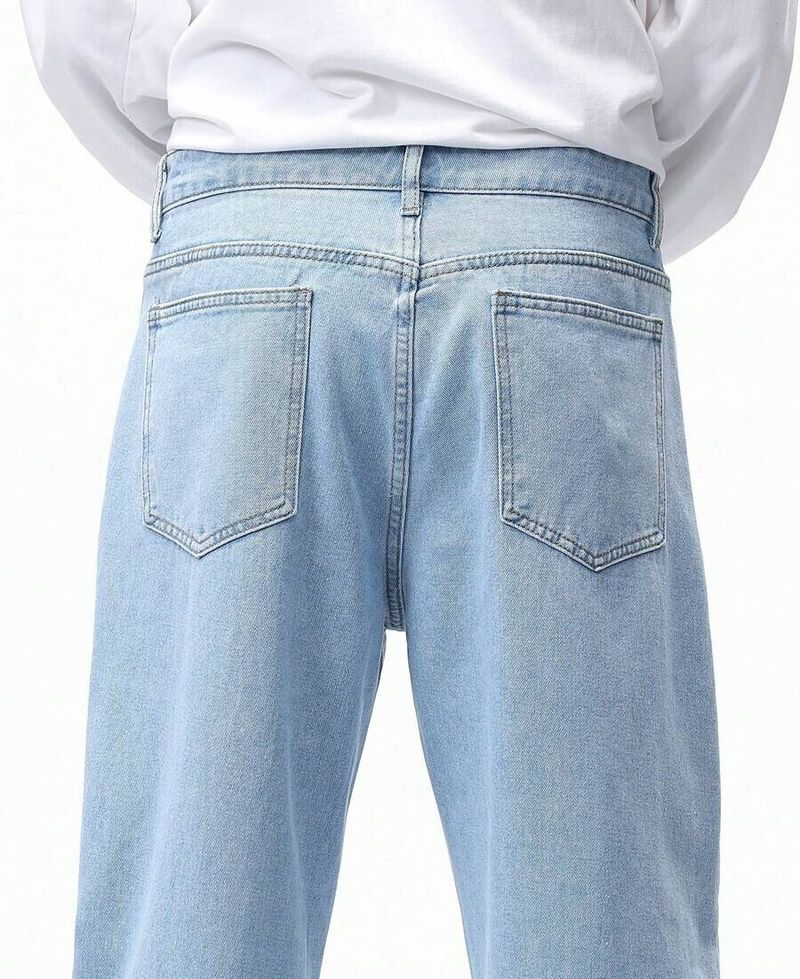 Denim Look Men's Loose Fit Light Blue Jeans - Image 5