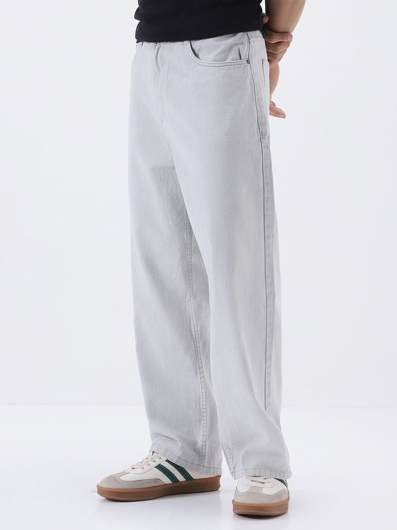 Levi Men Loose Fit Mid Rise White Jeans - Image 4