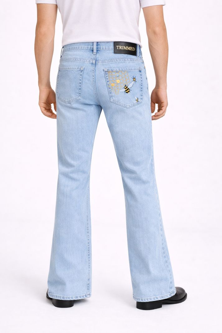 Trimted Men Flared Mid Rise Blue Jeans - Image 4