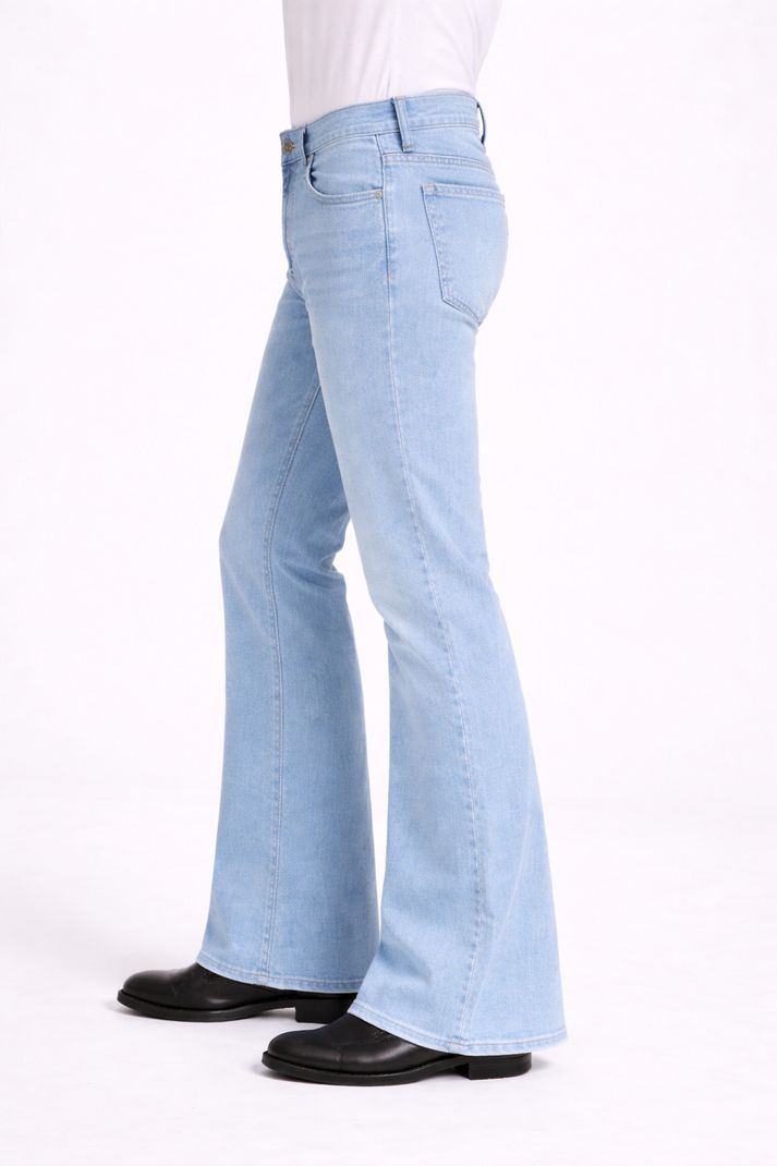 Trimted Men Flared Mid Rise Blue Jeans - Image 5