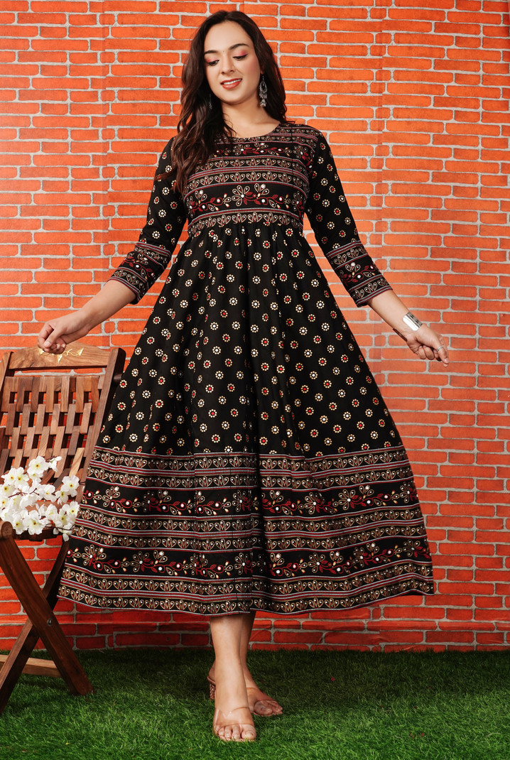 Gudwear Women Printed Rayon Anarkali Kurta